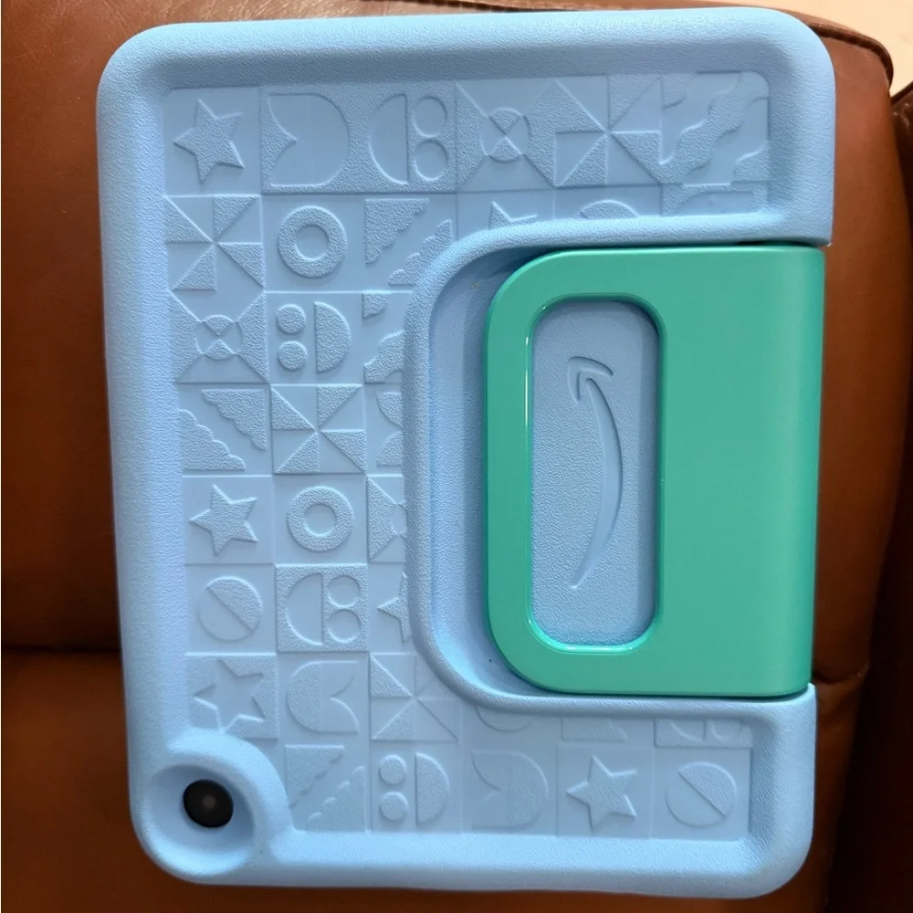 Amazon Kids Tablet Case in Light Blue with Mint Green Handle